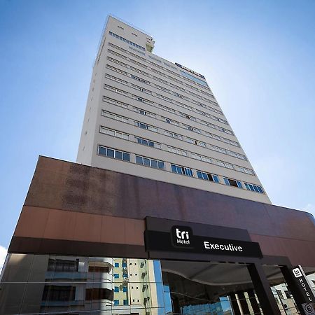 Tri Hotel Executive Brusque Bagian luar foto
