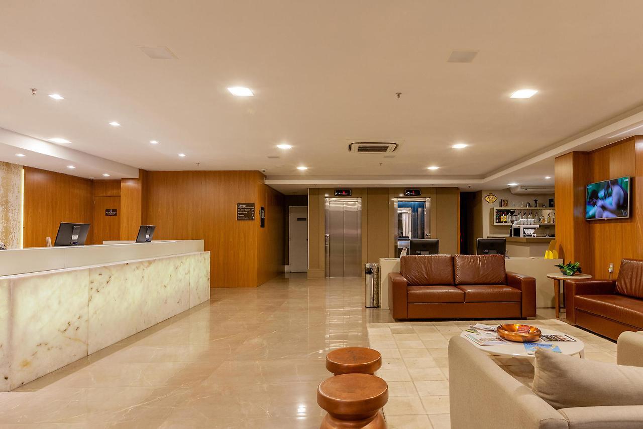 Tri Hotel Executive Brusque Bagian luar foto
