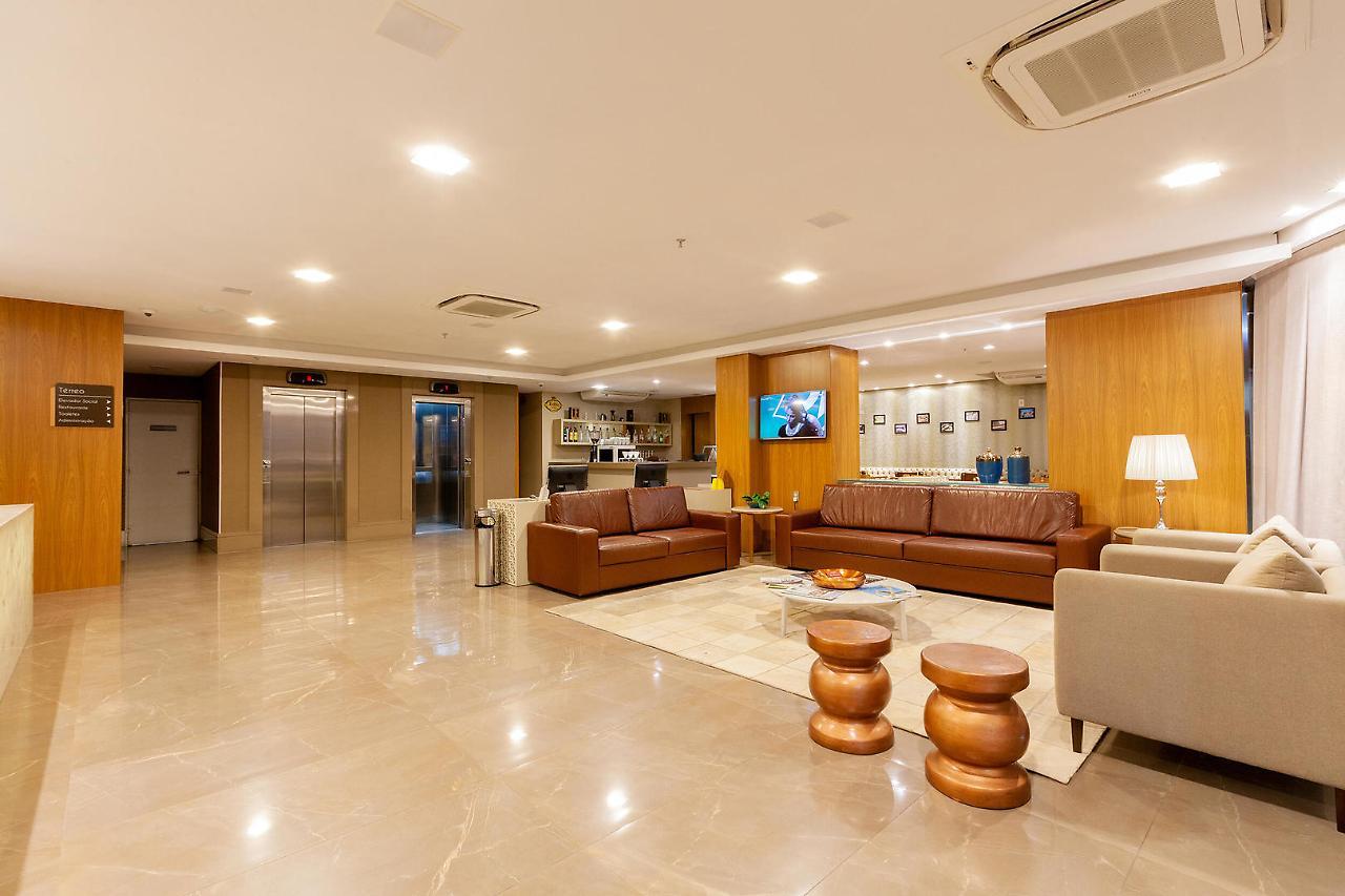 Tri Hotel Executive Brusque Bagian luar foto