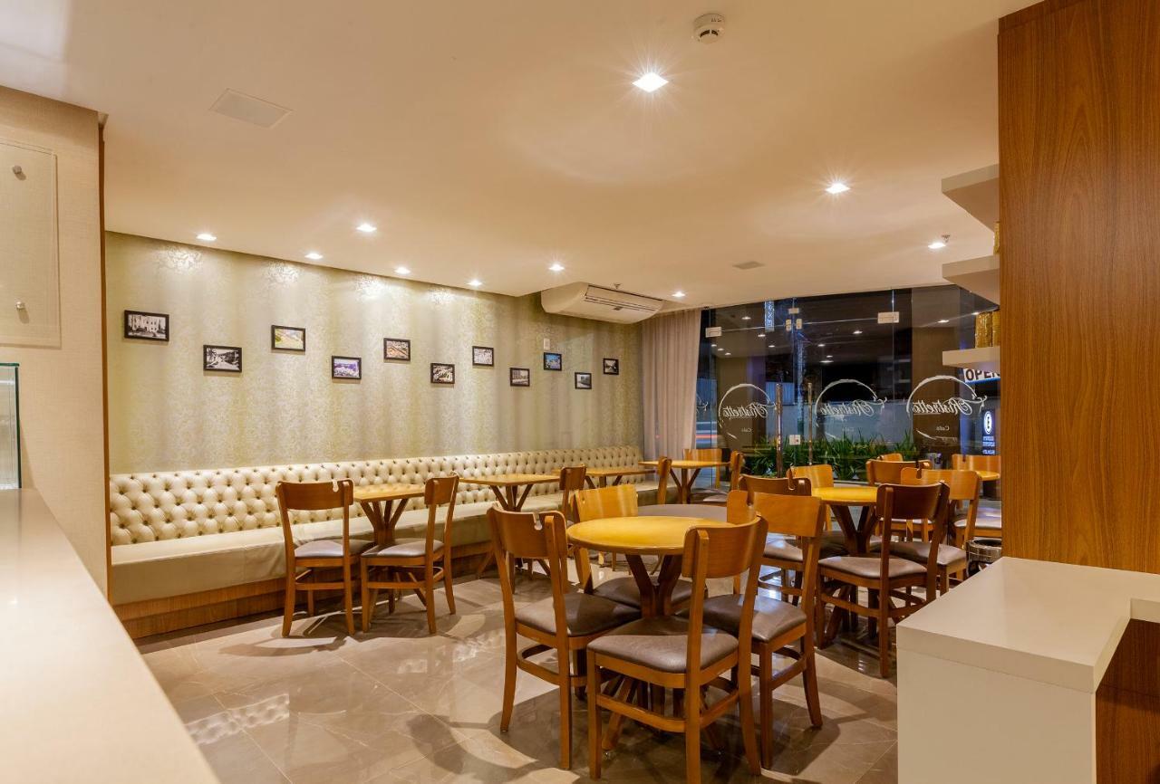 Tri Hotel Executive Brusque Bagian luar foto