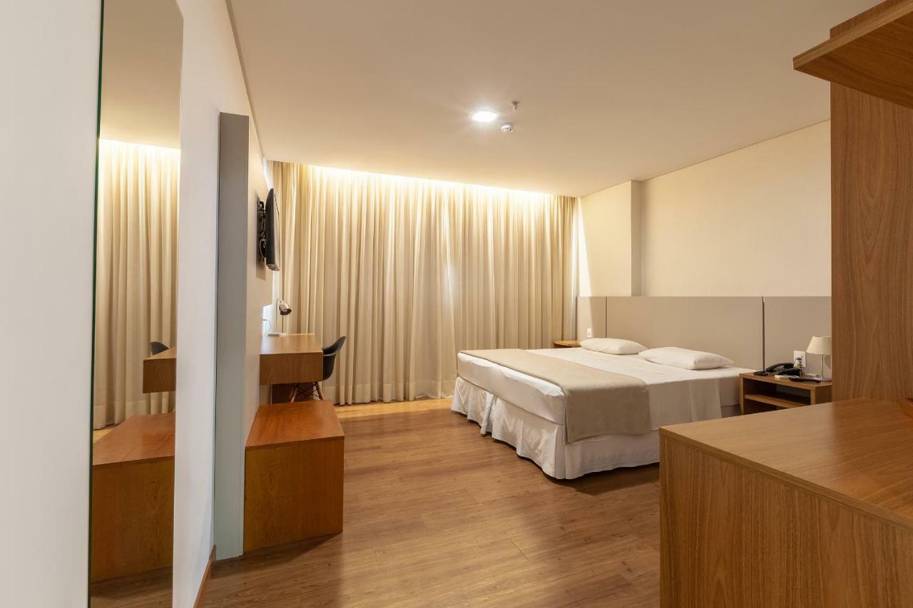 Tri Hotel Executive Brusque Bagian luar foto